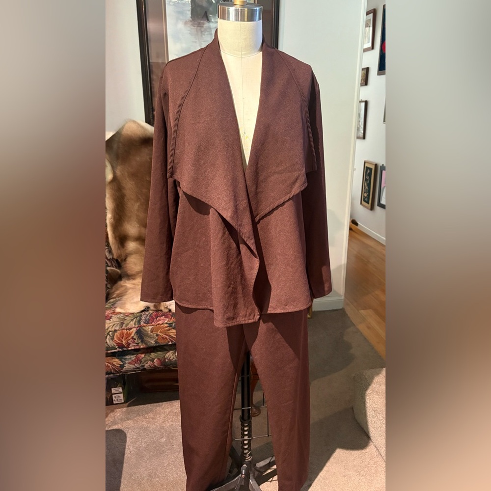 TravelSmith Brown 2-Piece Set Waterfall Jacket & Pants Size M Lounge Set